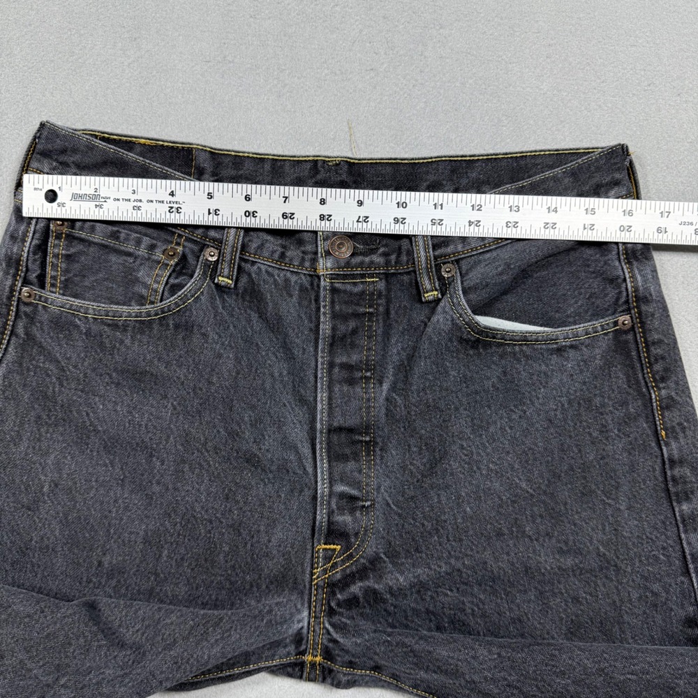 Levis 501 Original Fit Charcoal Gray Straight Leg Denim Jeans Mens 35x30 - Picture 5 of 11